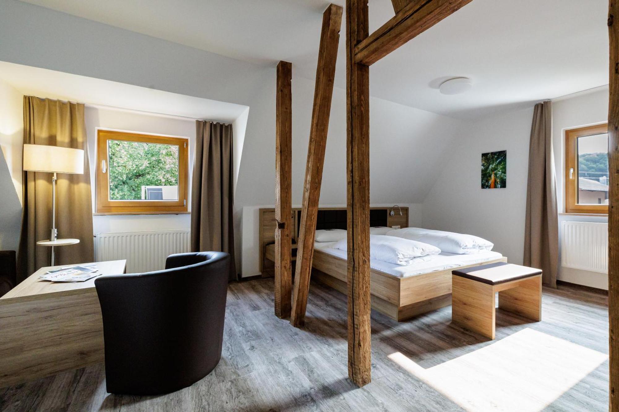 Flair Hotel Gasthof Zum Hirsch Hayingen Esterno foto