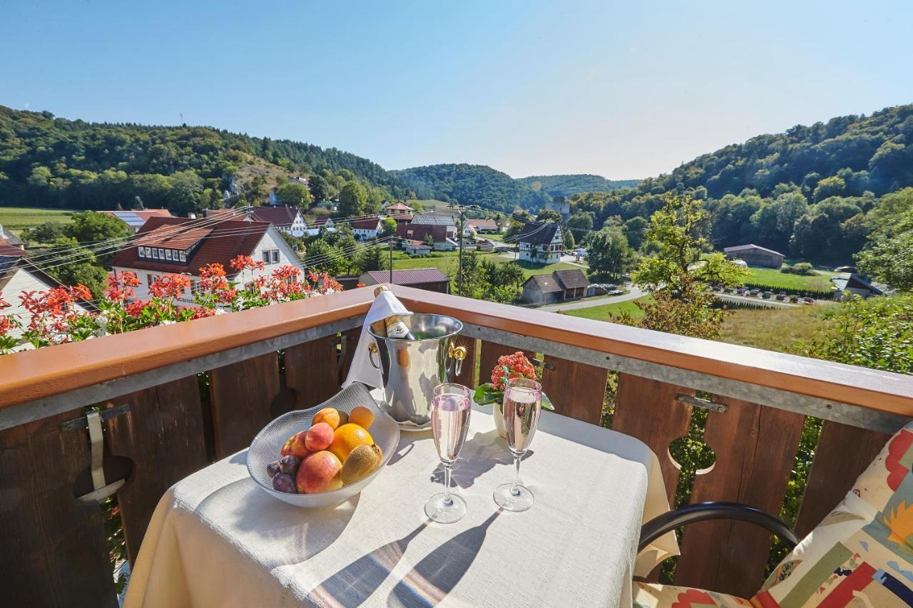 Flair Hotel Gasthof Zum Hirsch Hayingen Esterno foto